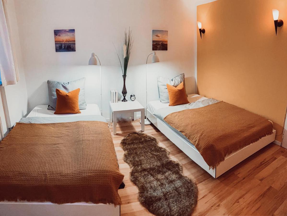 Villa Herkules - privates zwei Zimmer Apartment am Waldrand mit 2x Smart TV und kostenlosen Parkplätzen Kassel Exteriör bild